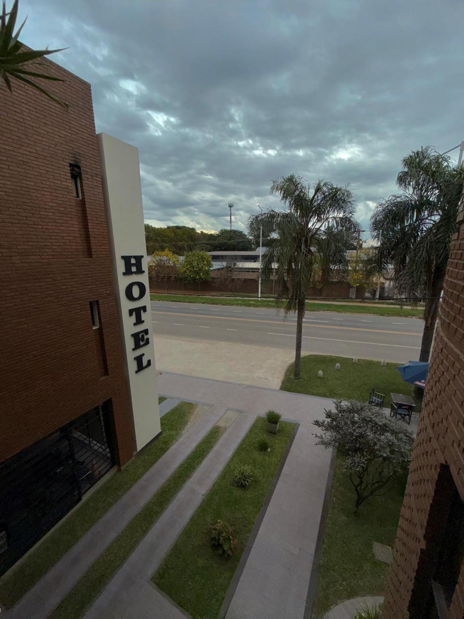 Hotel Escala Uno Santo Tome  Bagian luar foto