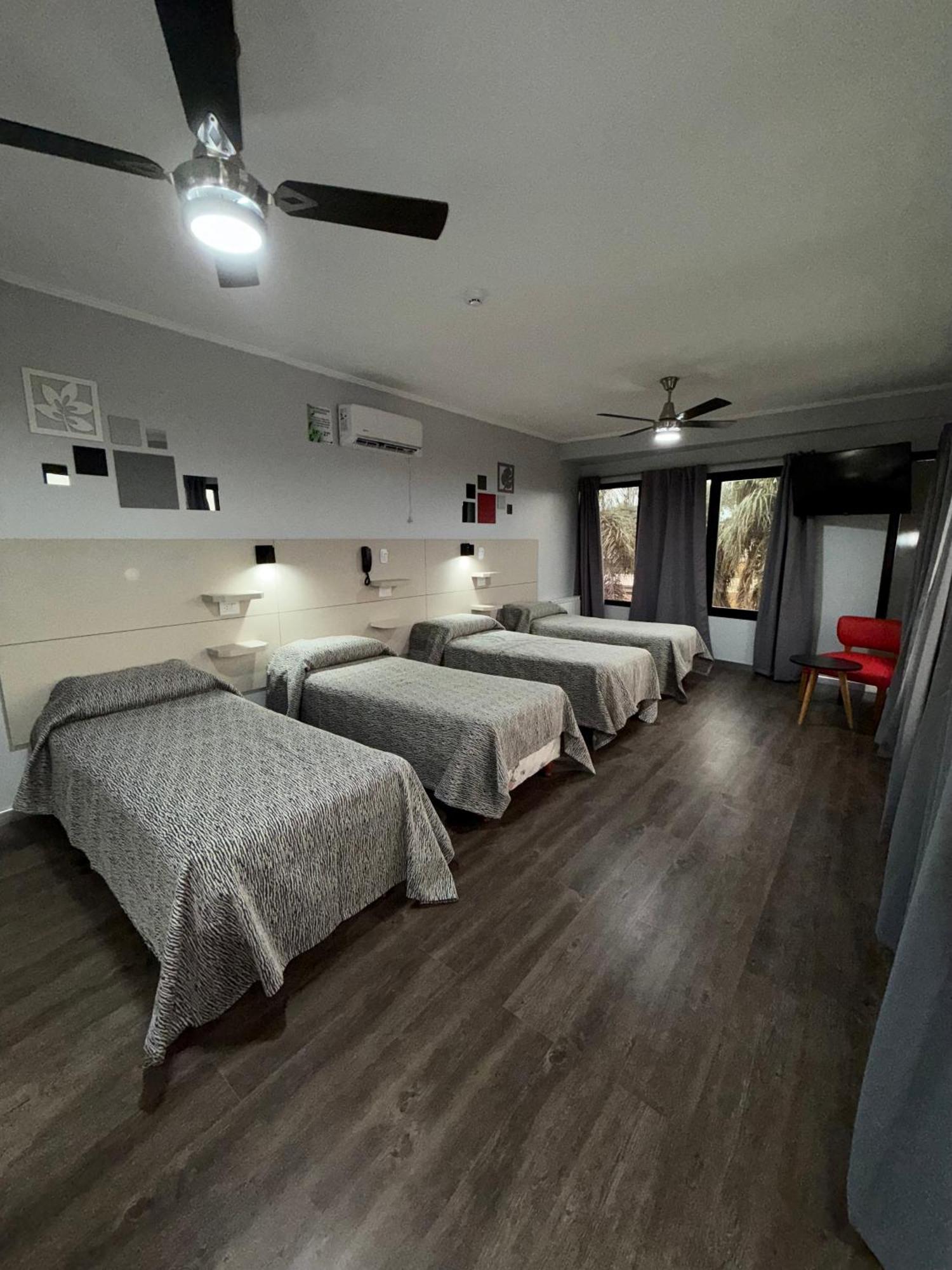 Hotel Escala Uno Santo Tome  Bagian luar foto