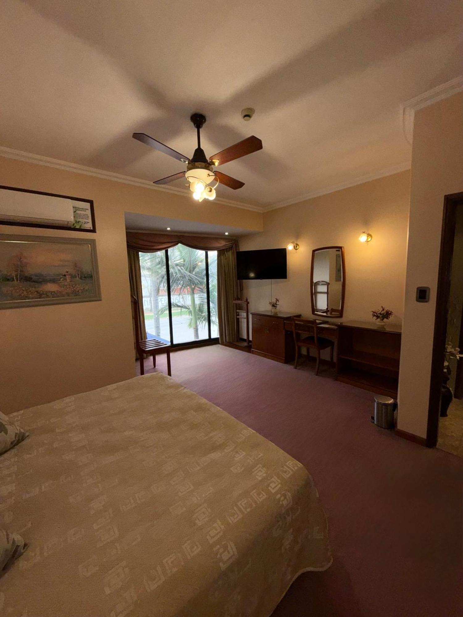 Hotel Escala Uno Santo Tome  Bagian luar foto